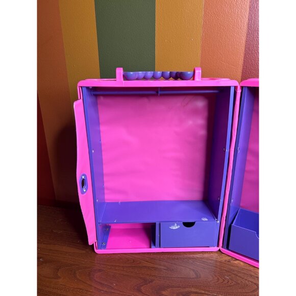 Barbie Barbie pink delux doll carry trunk white purple handle Mattel Tara toy - Picture 9 of 10
